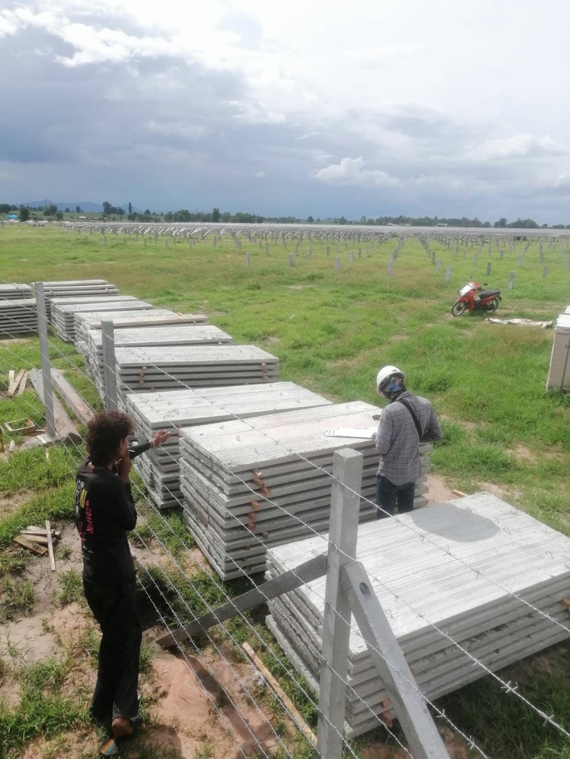 บริษัท เจวาย แมททีเรียล จำกัด | ลวดหนามเบอร์ 14 ลวดหนามกันสนิม เสารั้วคอนกรีตอัดแรง โรงงานผลิตแผ่นพื้นคอนกรีต โรงงานผลิตเสาเข็มไอ