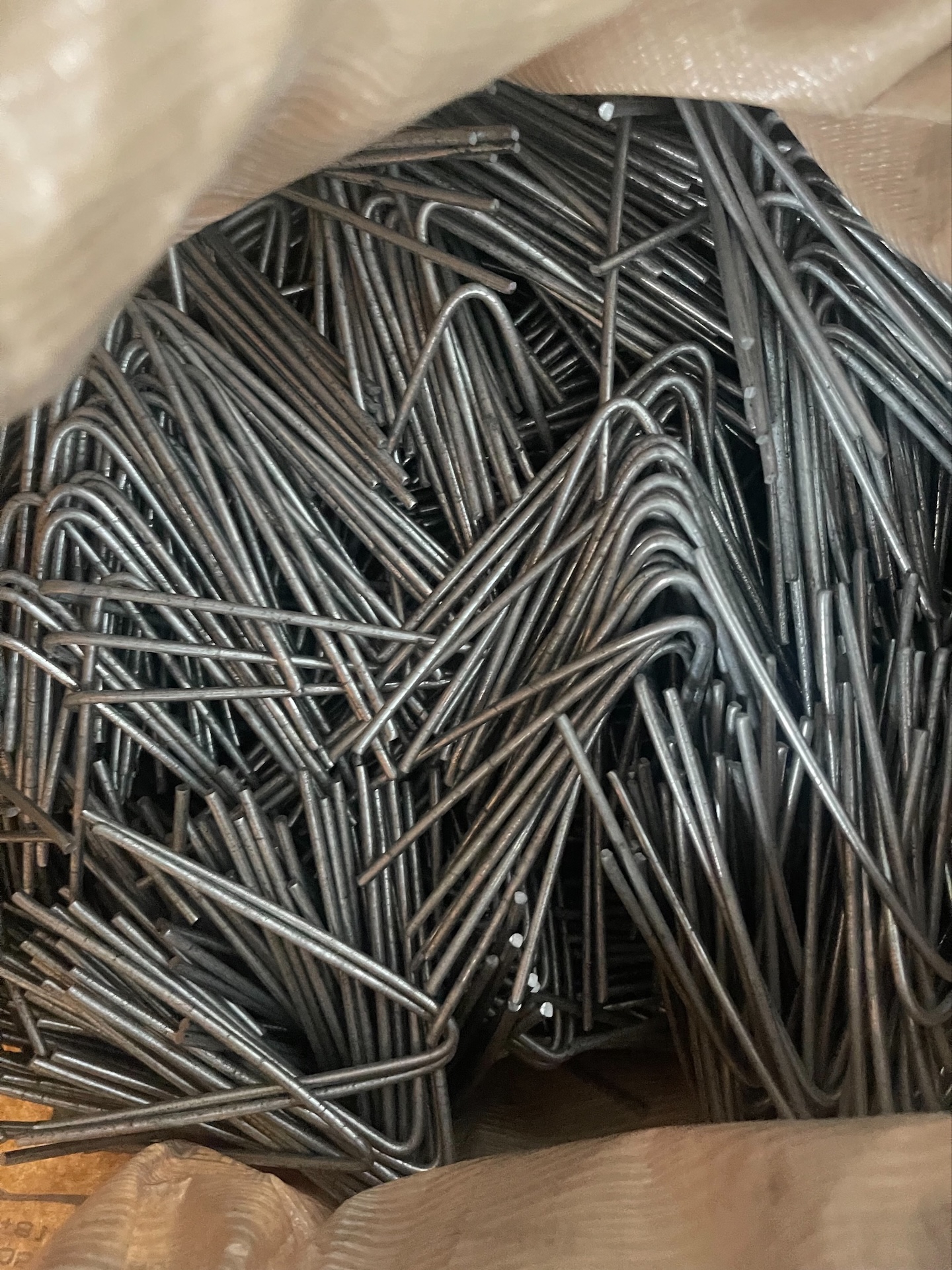 บริษัท เจวาย แมททีเรียล จำกัด | ลวดหนามเบอร์ 14 ลวดหนามกันสนิม เสารั้วคอนกรีตอัดแรง โรงงานผลิตแผ่นพื้นคอนกรีต โรงงานผลิตเสาเข็มไอ