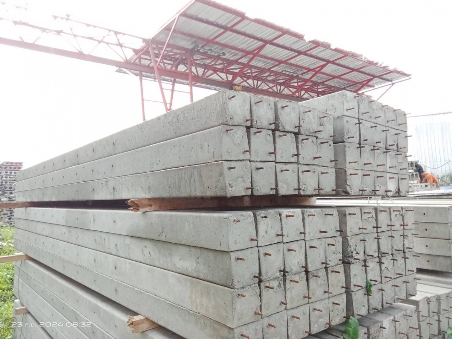 บริษัท เจวาย แมททีเรียล จำกัด | ลวดหนามเบอร์ 14 ลวดหนามกันสนิม เสารั้วคอนกรีตอัดแรง โรงงานผลิตแผ่นพื้นคอนกรีต โรงงานผลิตเสาเข็มไอ